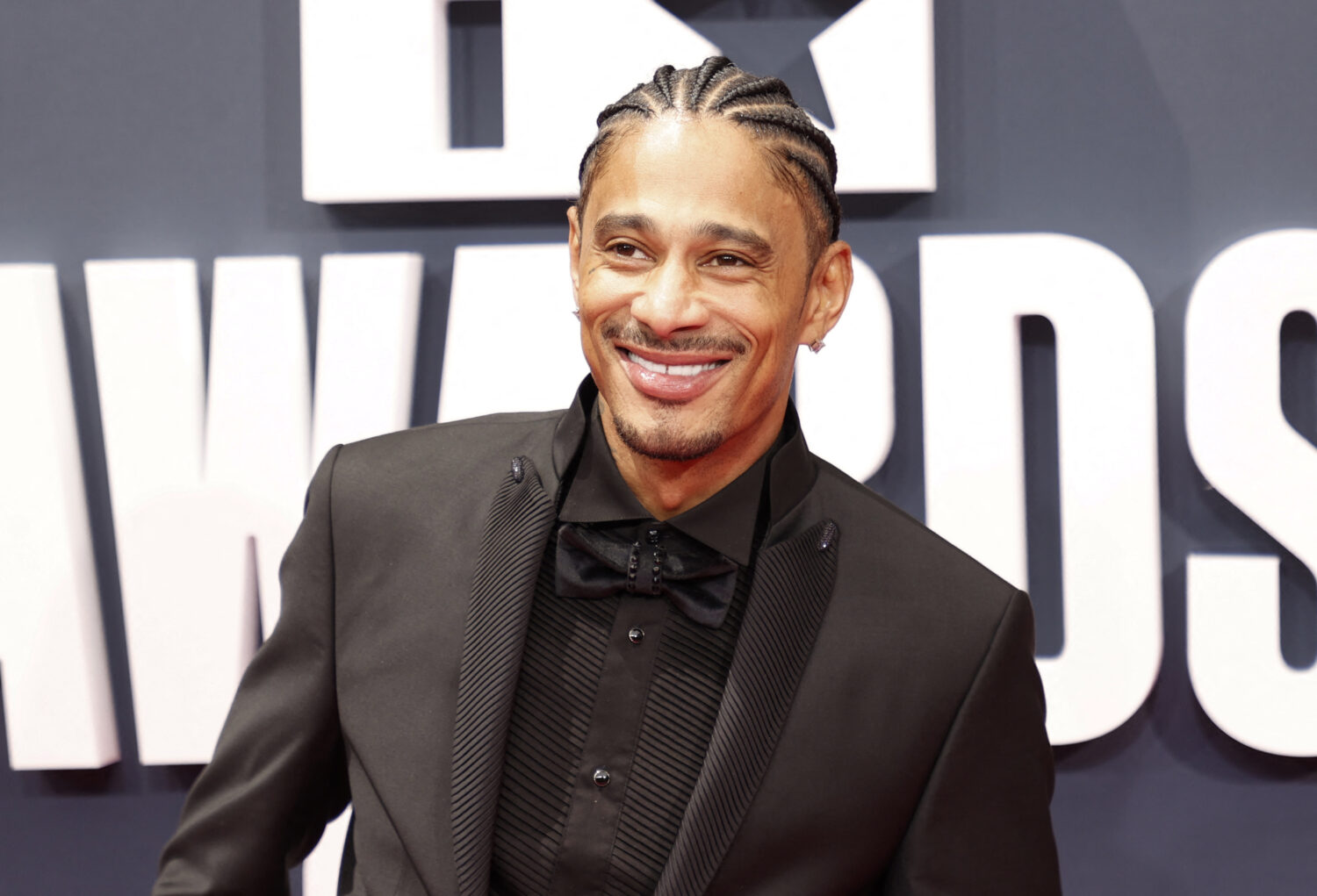 Lazy Bone Člen legendární crew Bone-Thugs-N-Harmony rapper Layzie Bone vydal